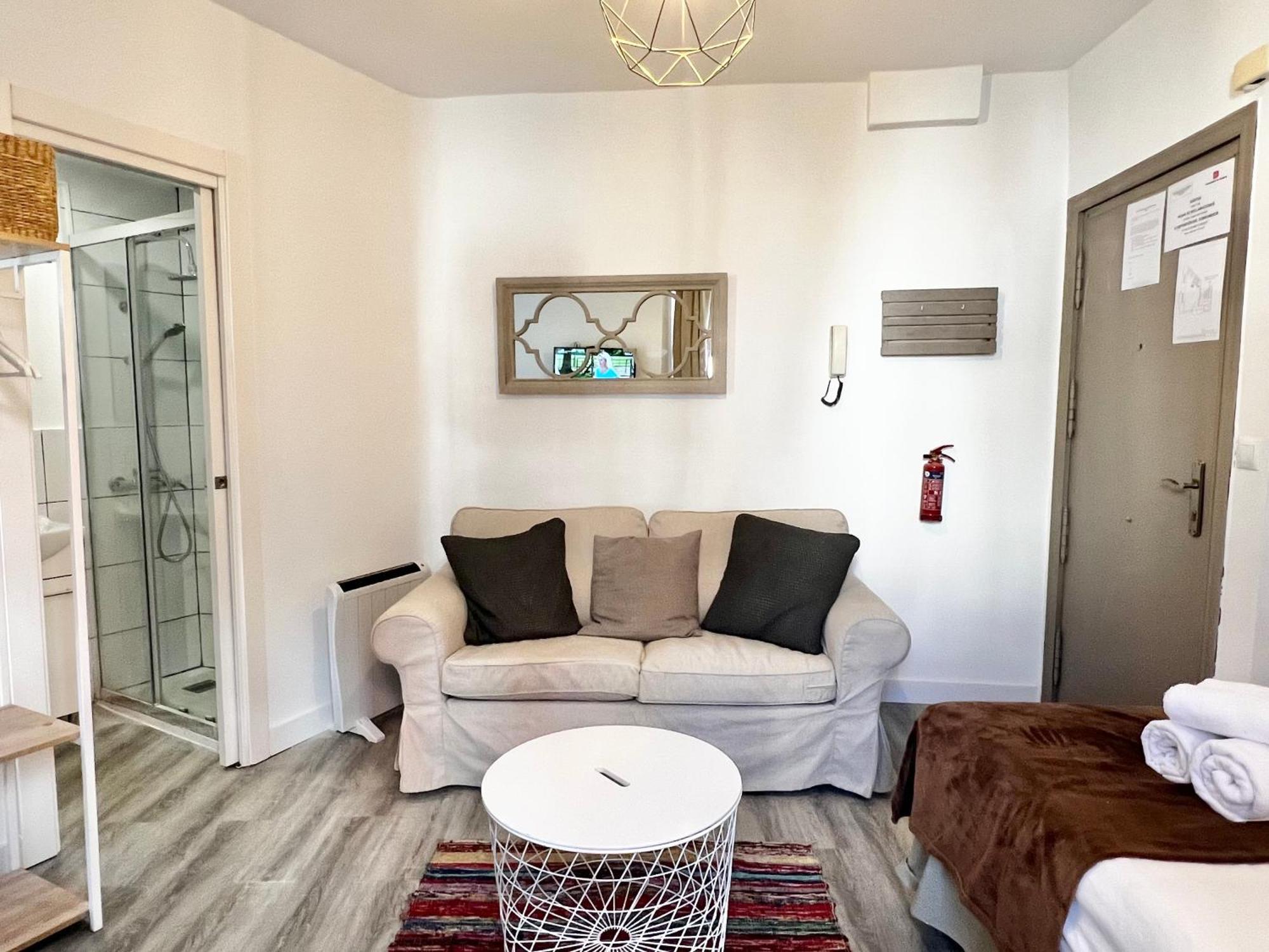 Estudio Puerta Cerrada Apartamento Madri Exterior foto